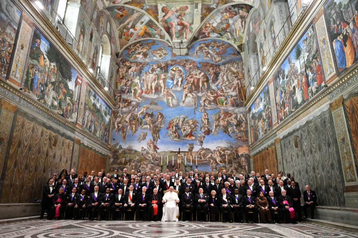 Does the Pope live in the Sistine Chapel? Pope  Vatican 2023