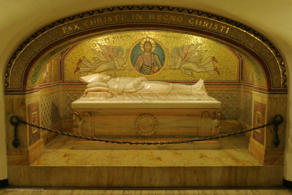 Where are popes buried pope web vatican 2023